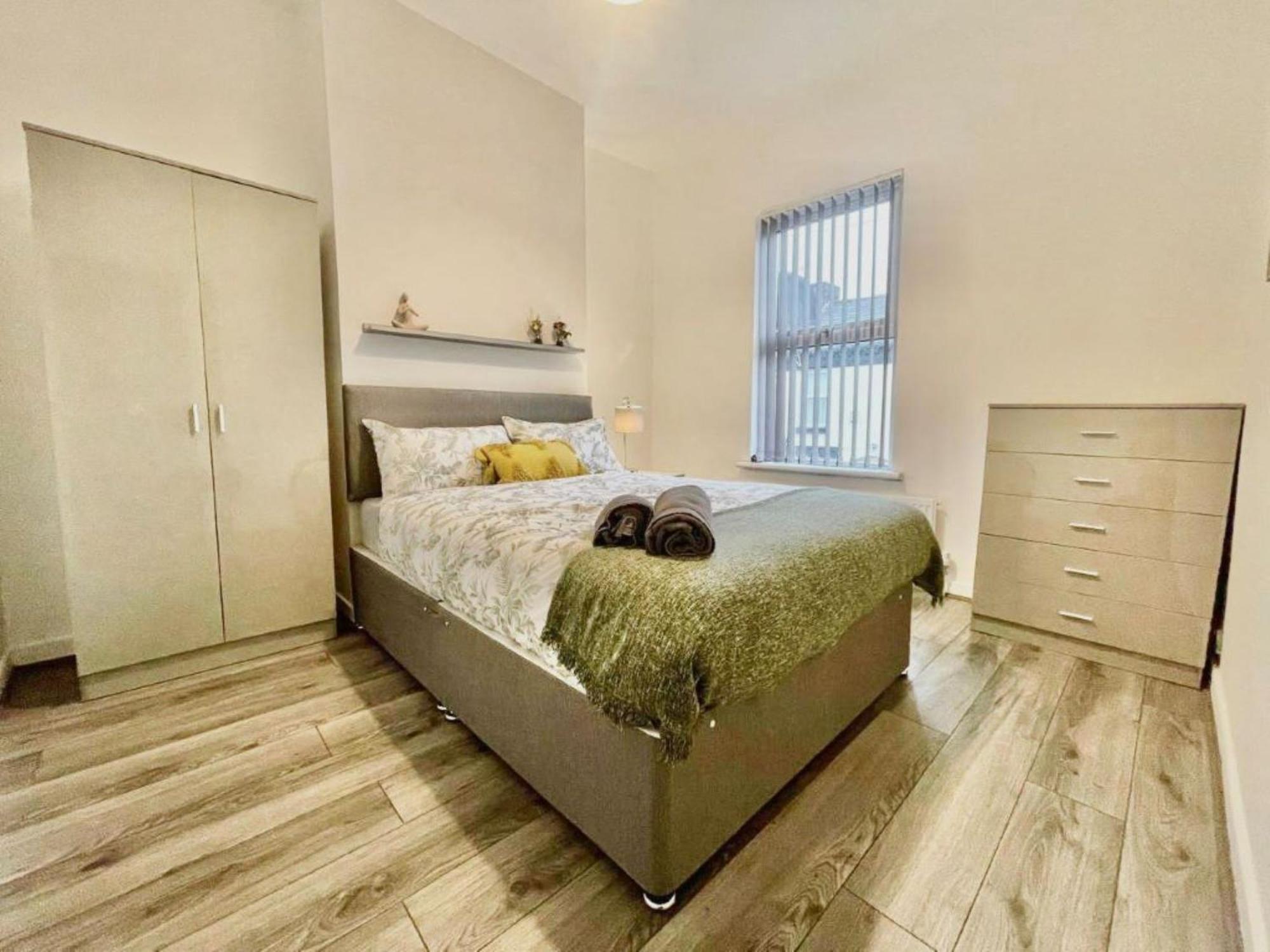2 Bedroom House Close To Liverpool Stadia With Free Parking Exterior photo